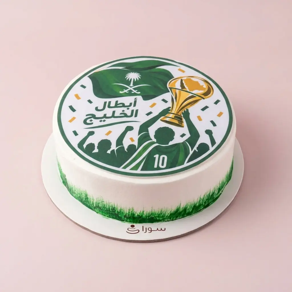 كيكة أبطال الخليج بتصميم كأس وبعلم السعودية