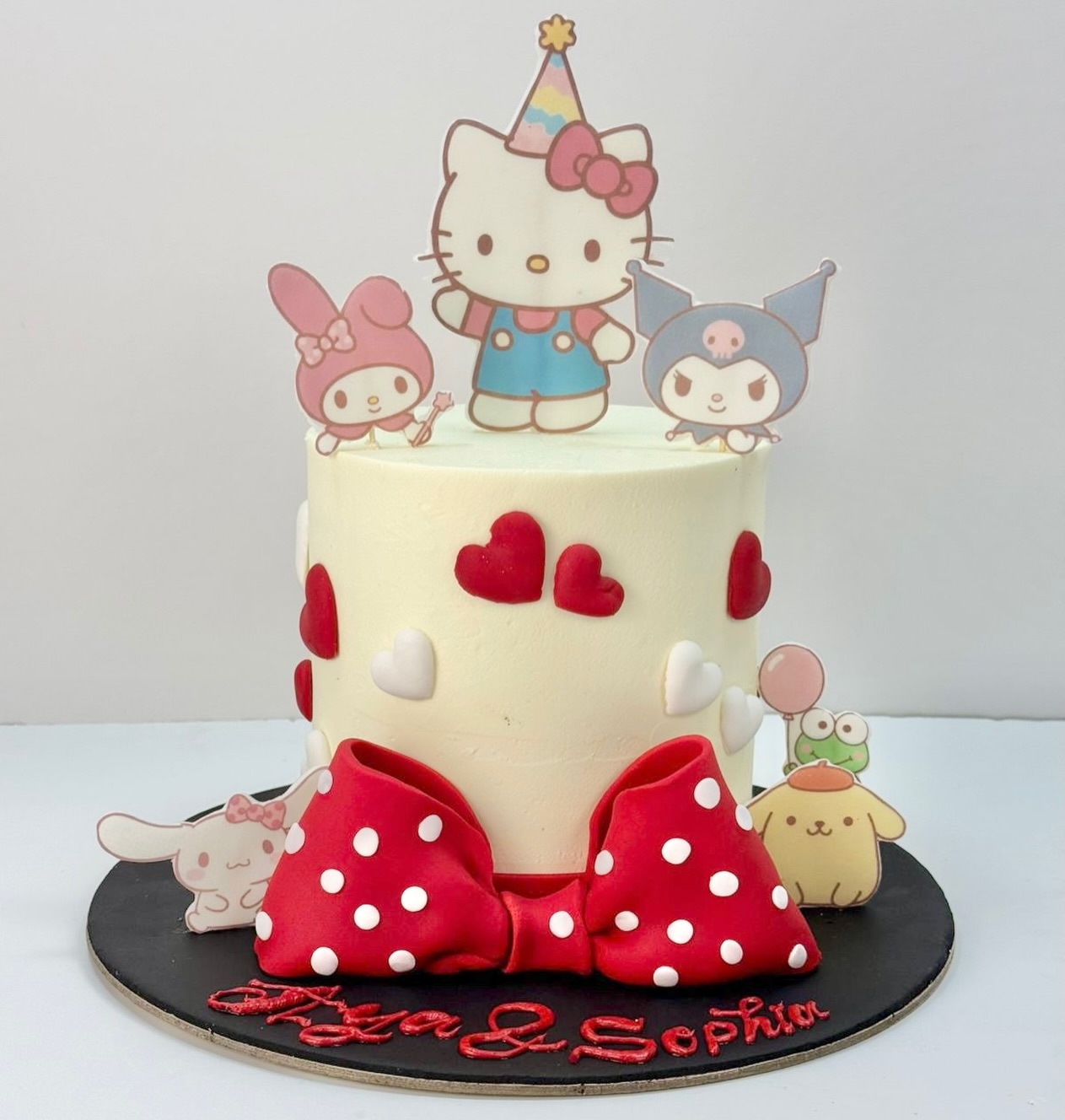 Hello Kitty Sanrio Friends Cake