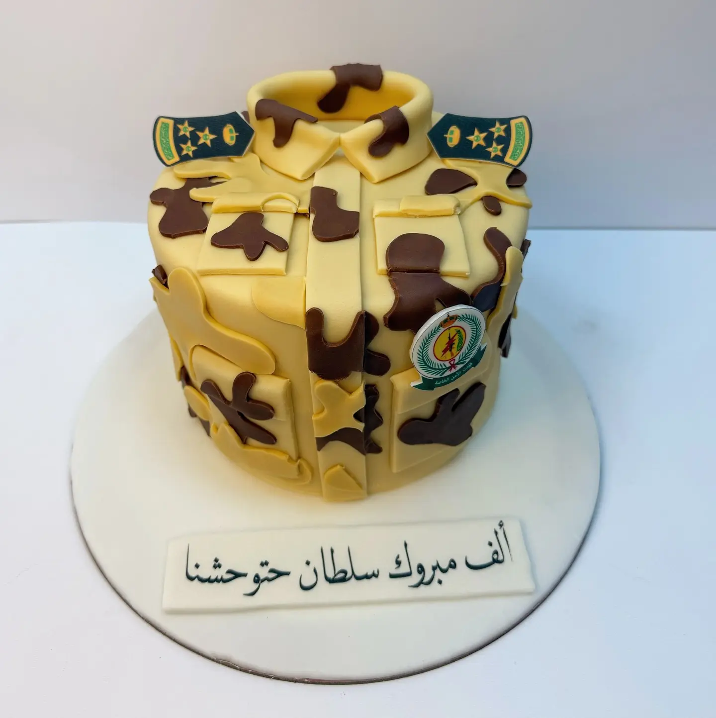 كيكة الزي العسكري
